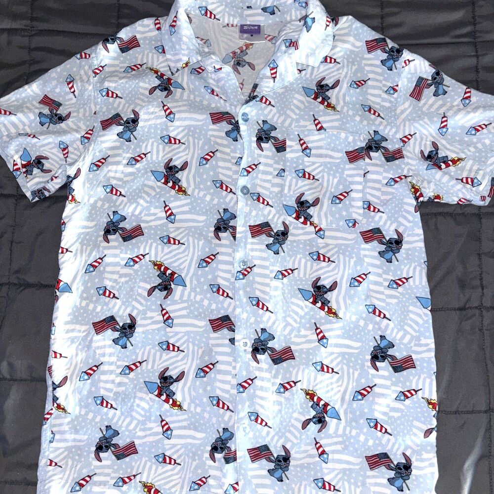 Disney Stitch Shirt Men's Medium Fireworks Hawaiian Button Up Rayon USA JULY 4th